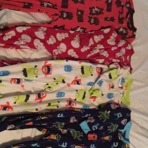 4 fuzzy foot 3T pajamas